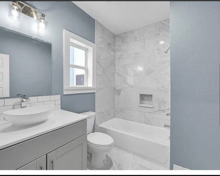 Building Photo - 4304 New Orleans St