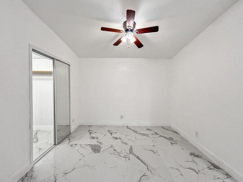 Building Photo - 3675 Prudence Dr