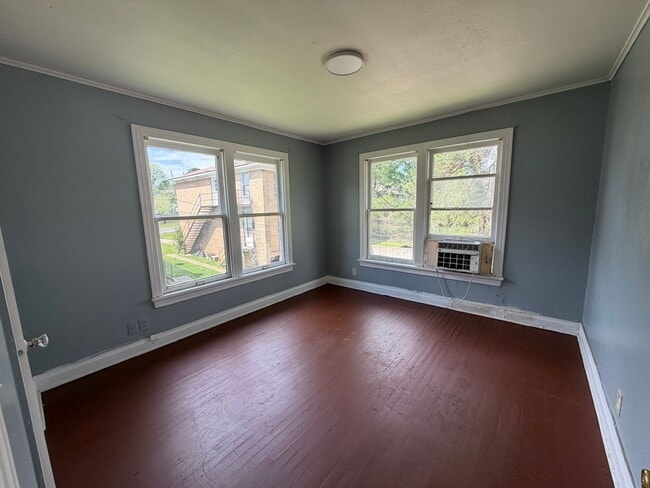 Building Photo - 258 Wyandotte St