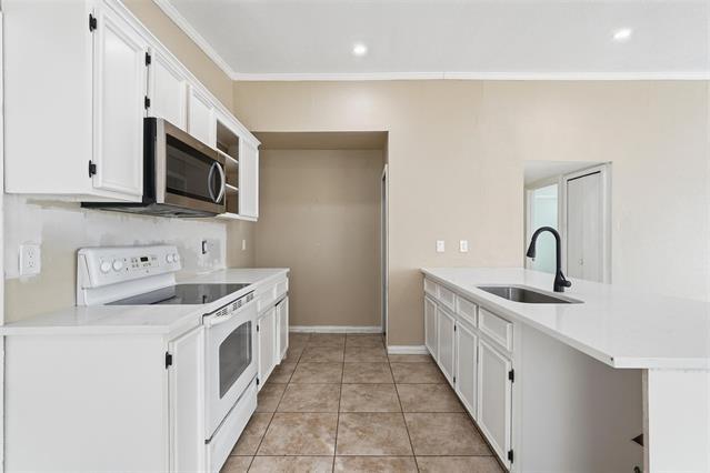 Building Photo - 9420 Kerrville St