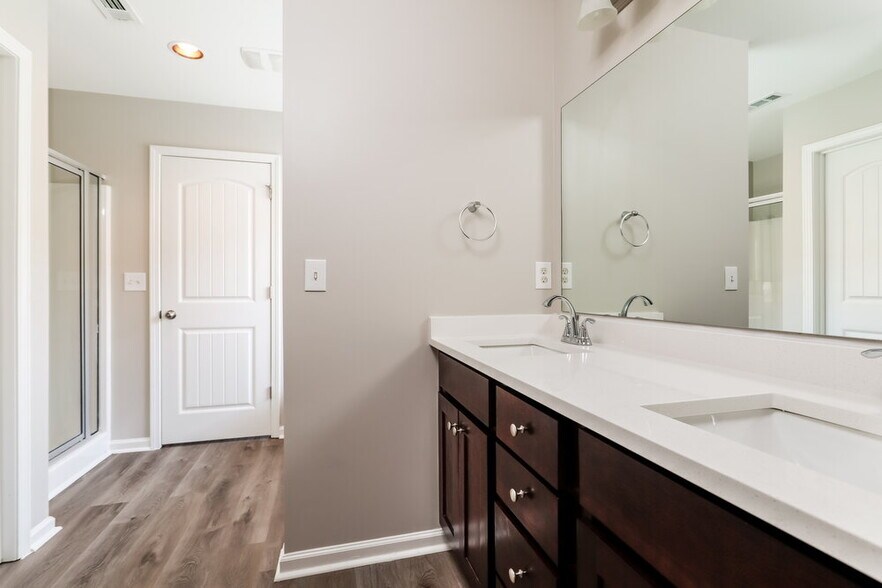 Building Photo - 576 Grenier Terrace NE