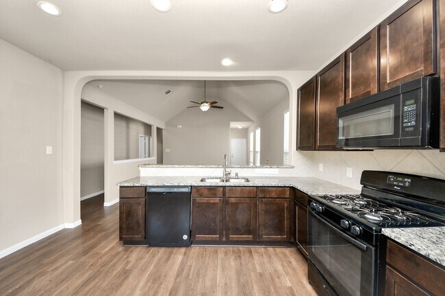 Building Photo - 17630 Holroyd Rd
