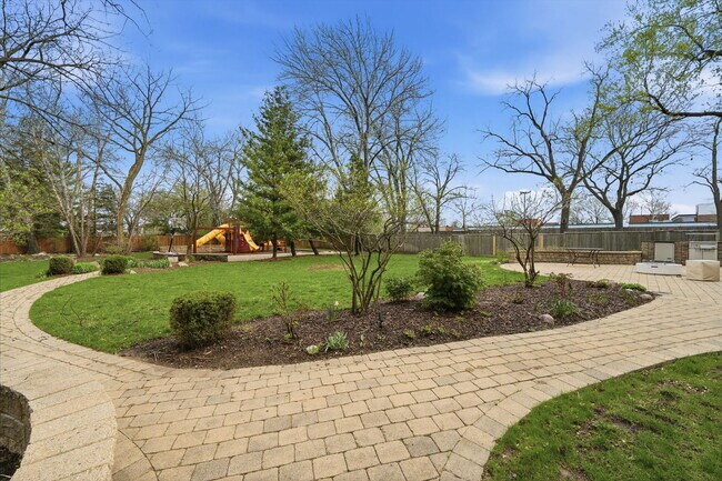 Building Photo - 2181 2nd St