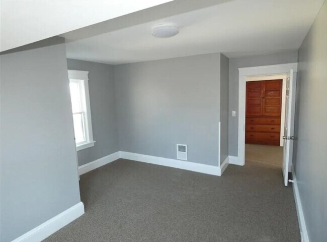 Building Photo - 1447 Elbur Ave