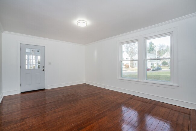 Building Photo - 57 Washington Cir