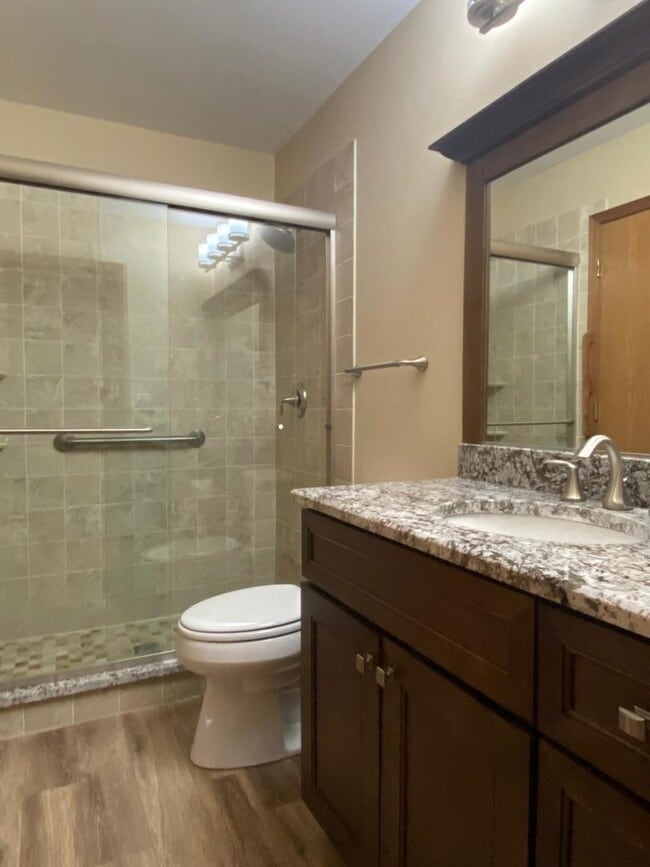 Building Photo - 34 S Macgillis Dr