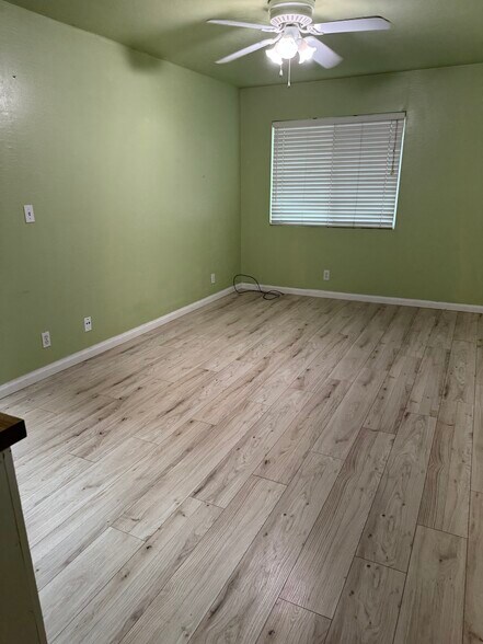 Building Photo - 852 Kellogg Ave