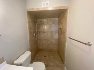 Building Photo - 8642 Fredericksburg Rd