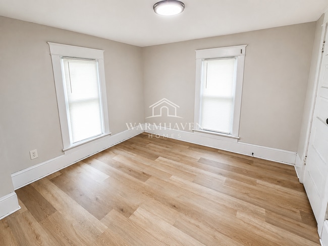 Building Photo - 557 W Hopocan Ave