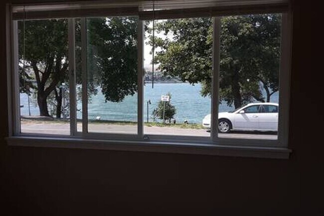 Building Photo - Best Baypointe Condo - ONLY Oct 7th - May 31st(maybe longer)