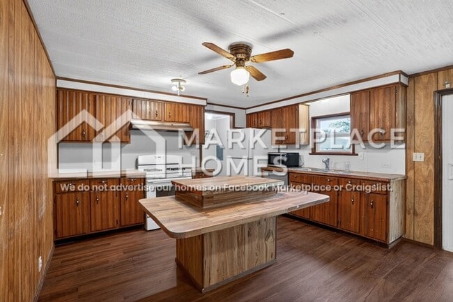 Building Photo - 68-B Hull Batson Rd