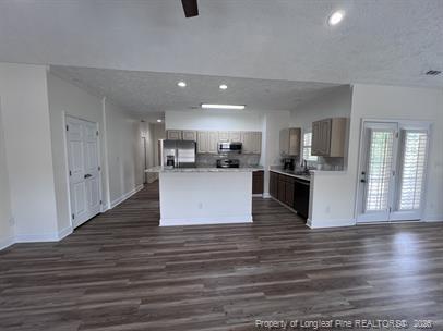 Building Photo - 812 Sage Creek Ln