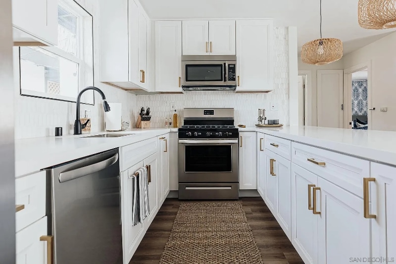 Building Photo - 1231 Center Ave