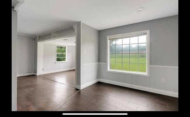 Building Photo - 2939 Mountain Terrace St