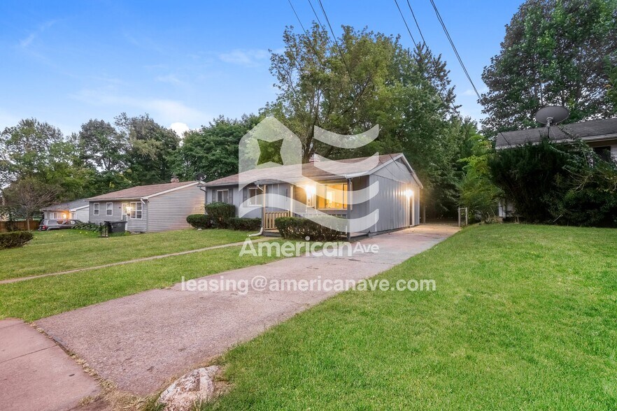 Building Photo - 2022 Bergan St