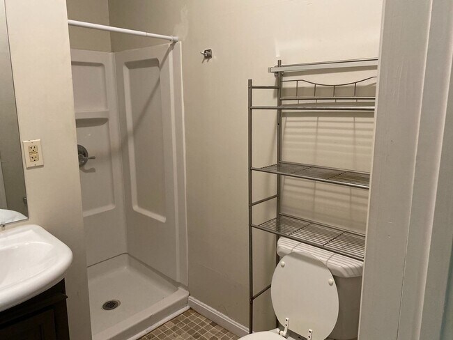 Building Photo - 339 Park Ave