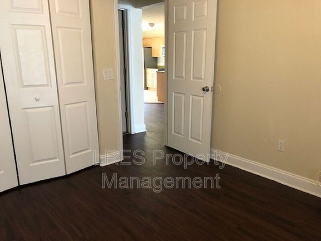 Building Photo - 3651 N Goldenrod Rd