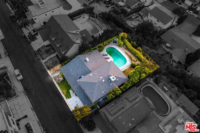 Building Photo - 3115 Dona Susana Dr