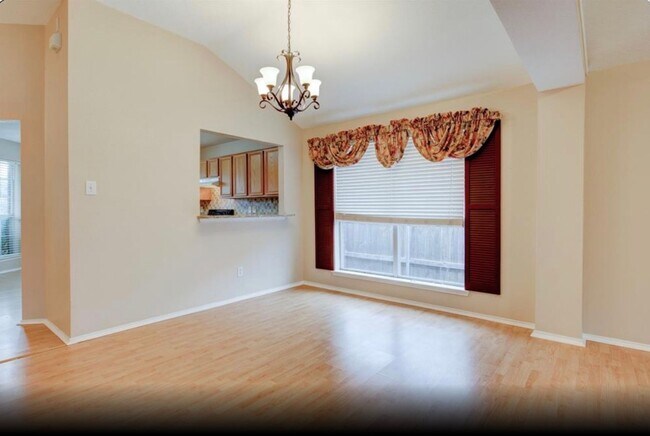 Building Photo - 10221 Tustin Terrace