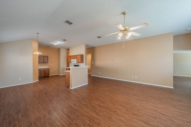 Building Photo - Spacious single story in Parks of Deer Creek