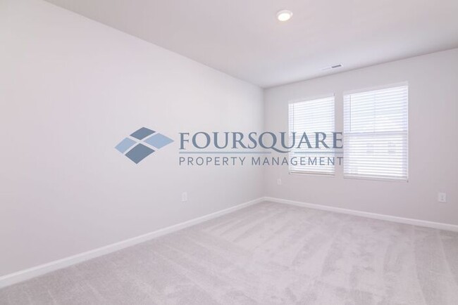 Building Photo - New Townhome | Washer/ Dryer Included |Fib...