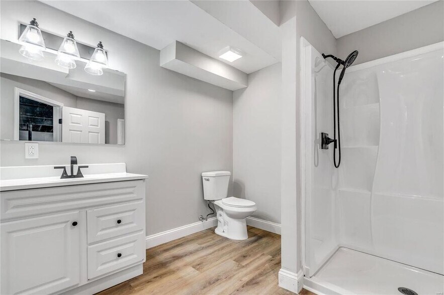 Building Photo - 11203 Sherwood Oak Ct