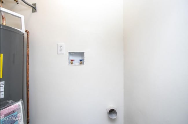 Building Photo - Beautiful remodel home near ASU