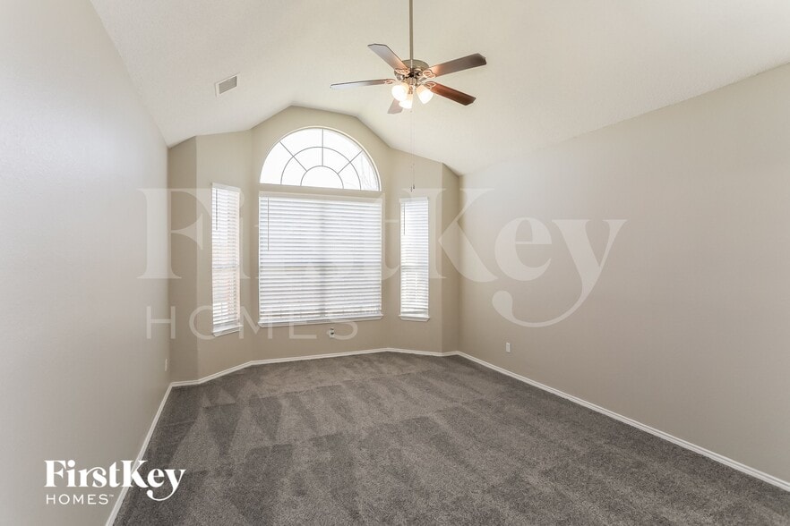 Building Photo - 5210 Orlando Cir