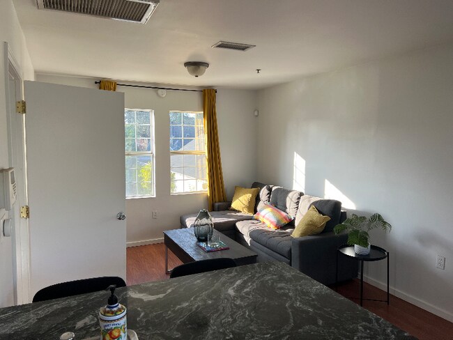 Building Photo - 2078 El Sereno Ave