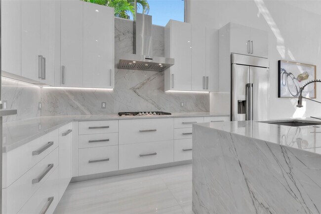 Building Photo - 4088 Briarcliff Cir