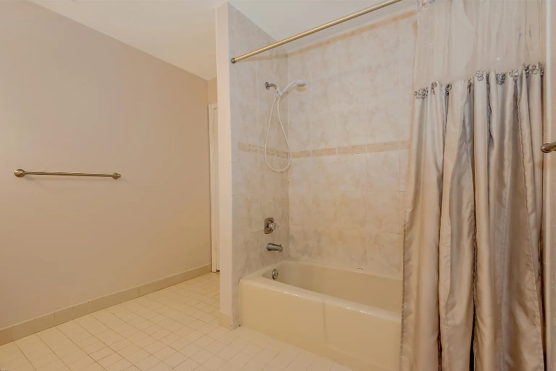 Building Photo - 9025 SW 112th Ct
