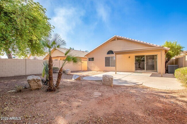 Building Photo - 109 W Helena Dr