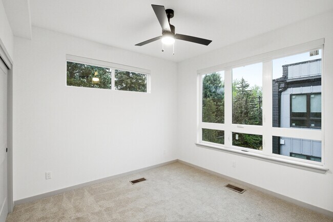 Building Photo - University Hills Townhomes