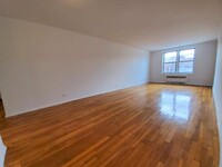 Building Photo - 3 bedroom in Forest Hills NY 11375