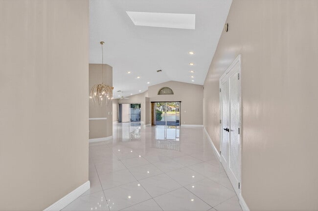 Building Photo - 7891 Sailing Shores Terrace