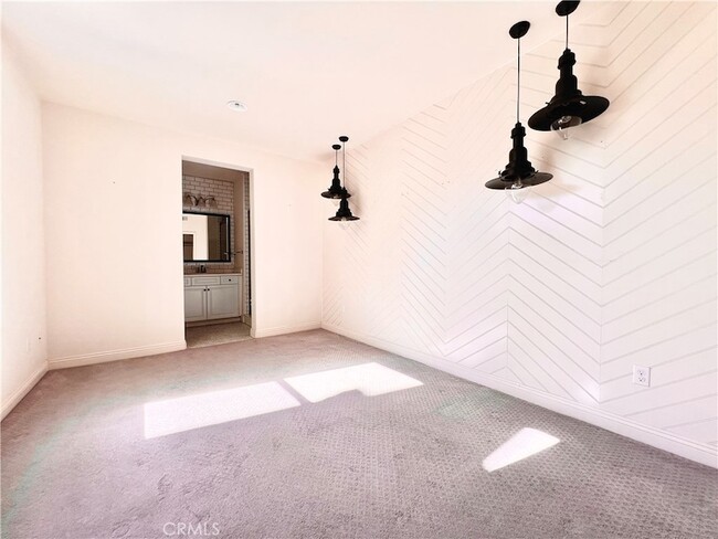 Building Photo - 101 Fixie