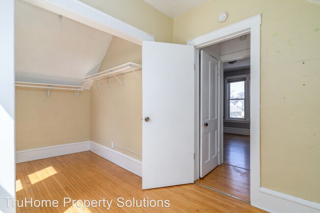 Building Photo - 2 br, 2 bath House - 1015 2nd Ave N