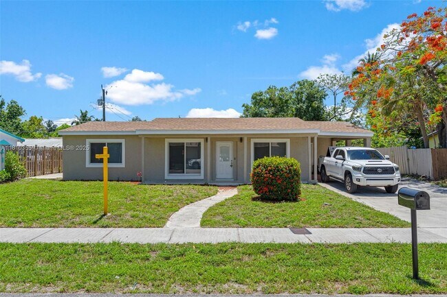 Primary Photo - 3220 NW 4th Ct