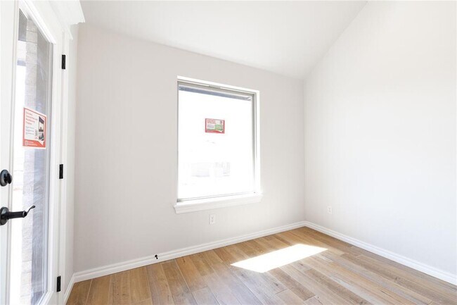 Building Photo - 9108 NW 127th St