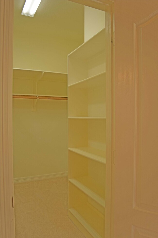 Building Photo - 12019 Laguna Terrace Dr