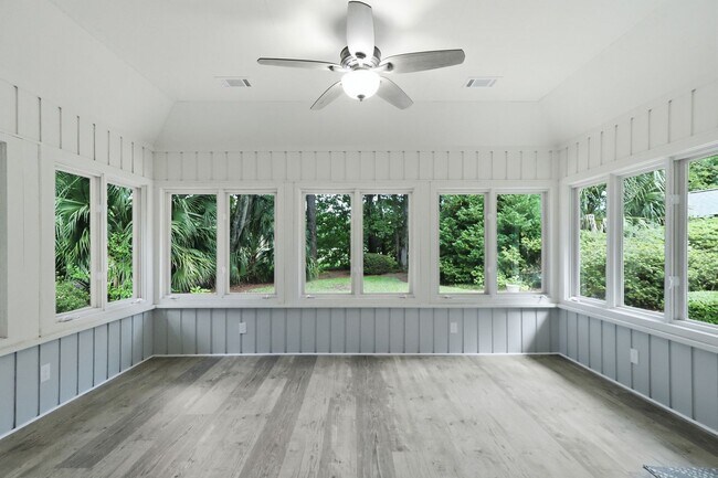 Building Photo - 2 Wood Thrush Ct