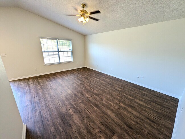 Building Photo - 2001 Presidio St