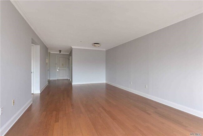 Building Photo - 130 Post Ave