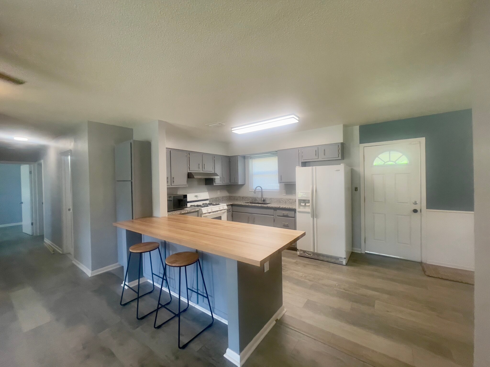 Kitchen 2 - 610 N 78th Ave