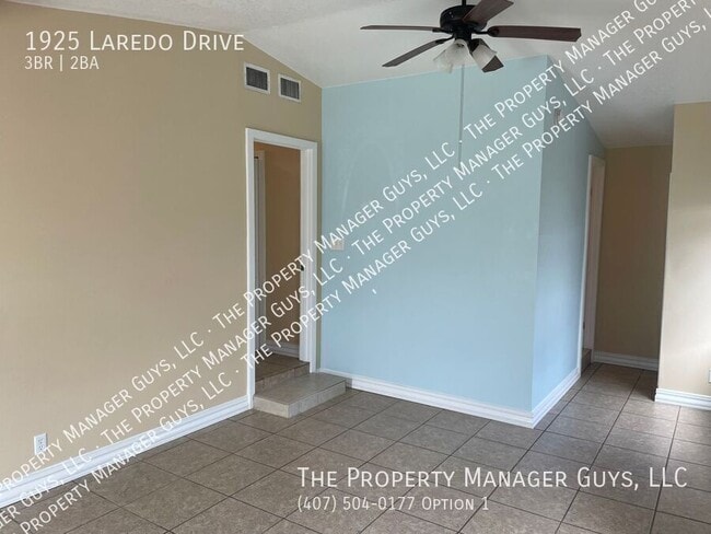 Building Photo - 1925 Laredo Dr