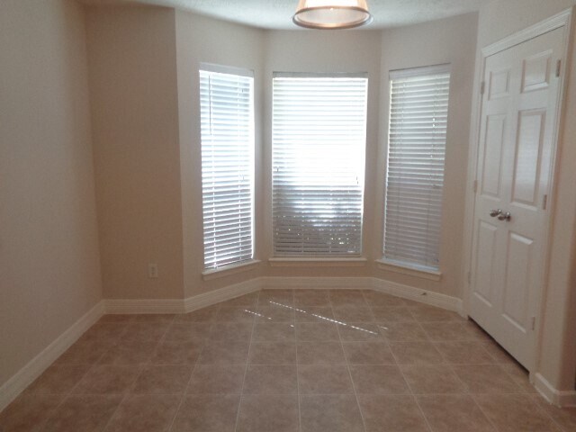 Building Photo - 19021 Hammer Ln