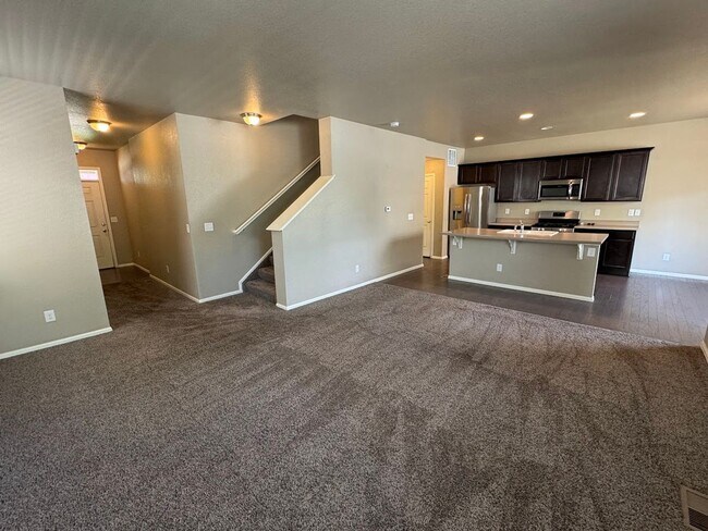 Building Photo - ***$500 Off 1st Months Rent*** Stunning 4BD/3BA Home in North Longmont - Available NOW!