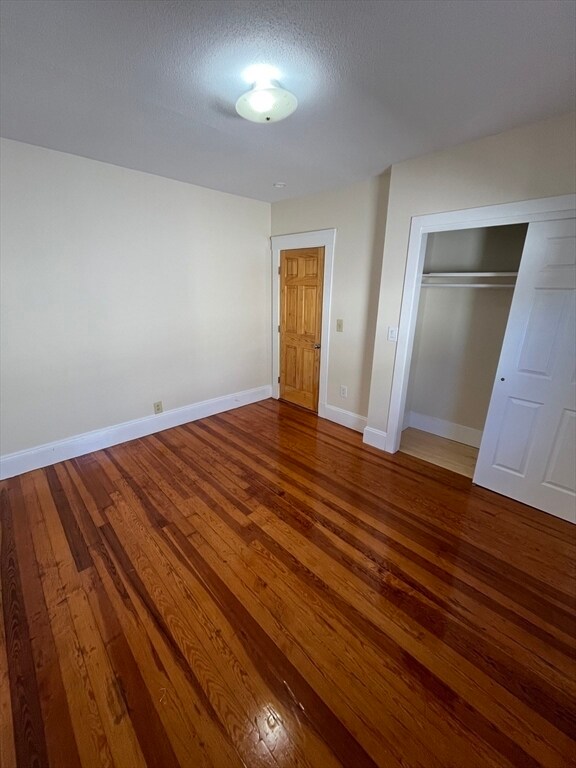 Building Photo - 39 Montfern Ave