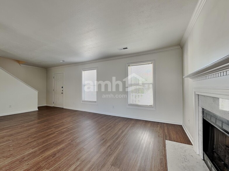 Building Photo - 5721 Gaboury Ln