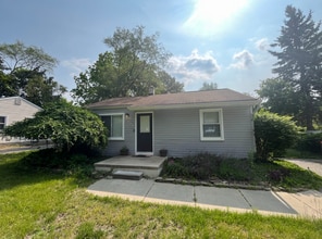 Building Photo - Fully furnished beautifully renovated house!